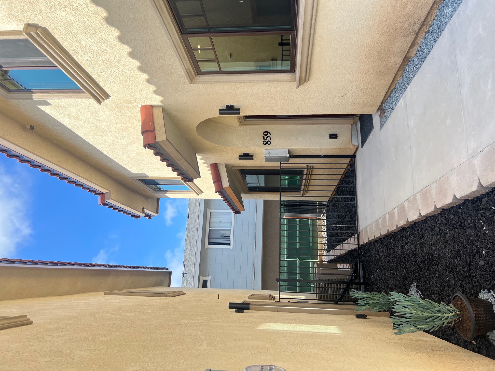 859 Florida Street